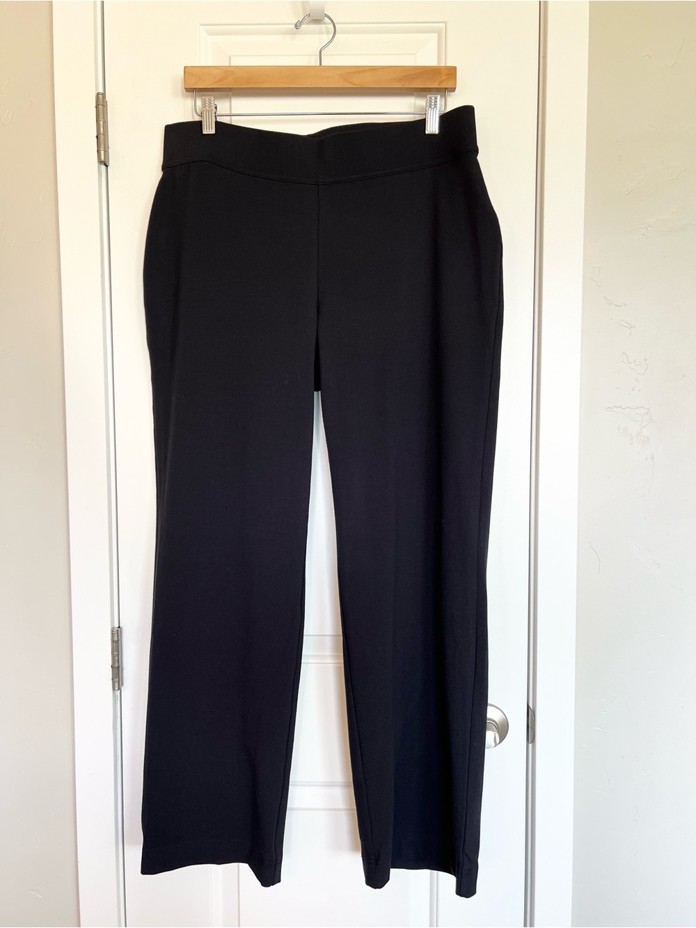Lands’ End black Starfish Straight Leg pants Size L Comfort Stretch Pull on pant - Picture 3 of 9